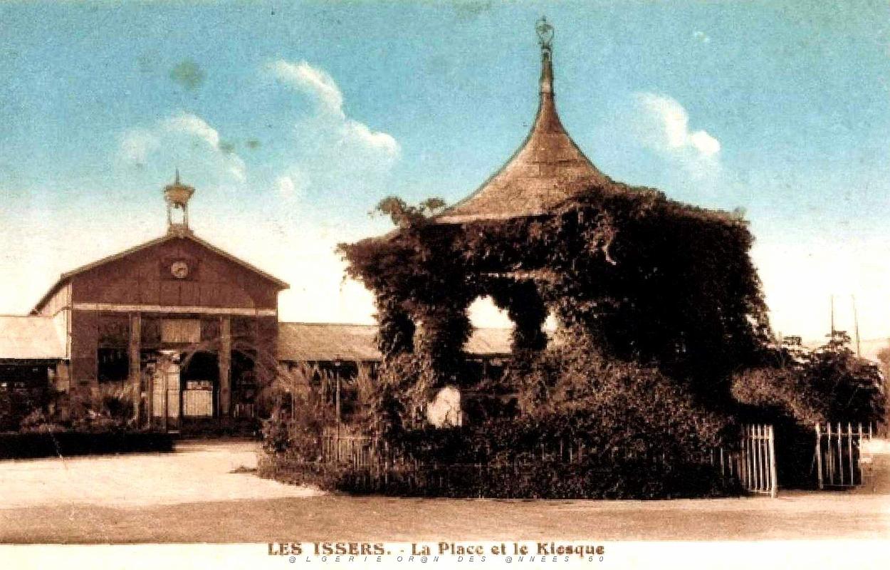 Les Issers - Place et Kiosque.jpg
